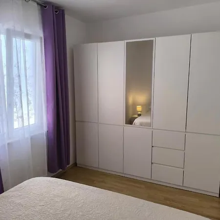 Appartement With Parking Space - 27881